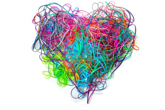 Un corazón hecho de cuerdas para celebrar el programa DSO's Heartstrings