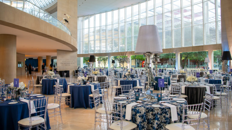 Gala 2021: Wide view of table placements