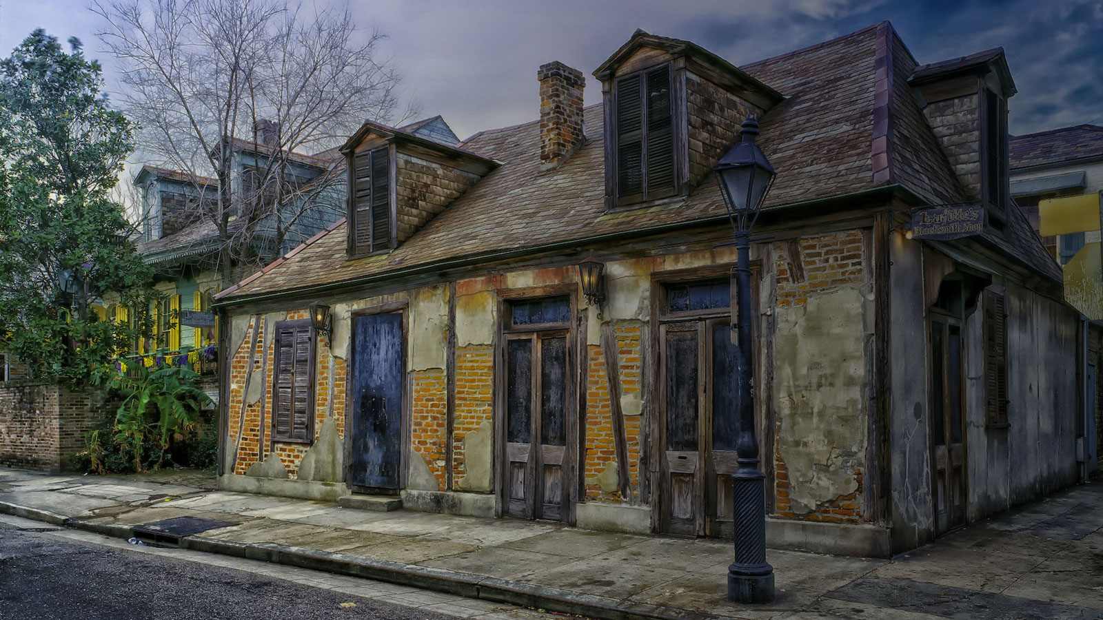 Casa del Sol Naciente, Dallas Winds