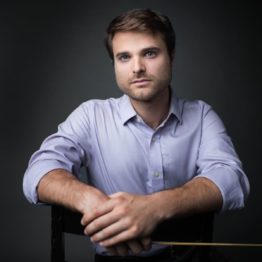 Stephen Mulligan, director de orquesta